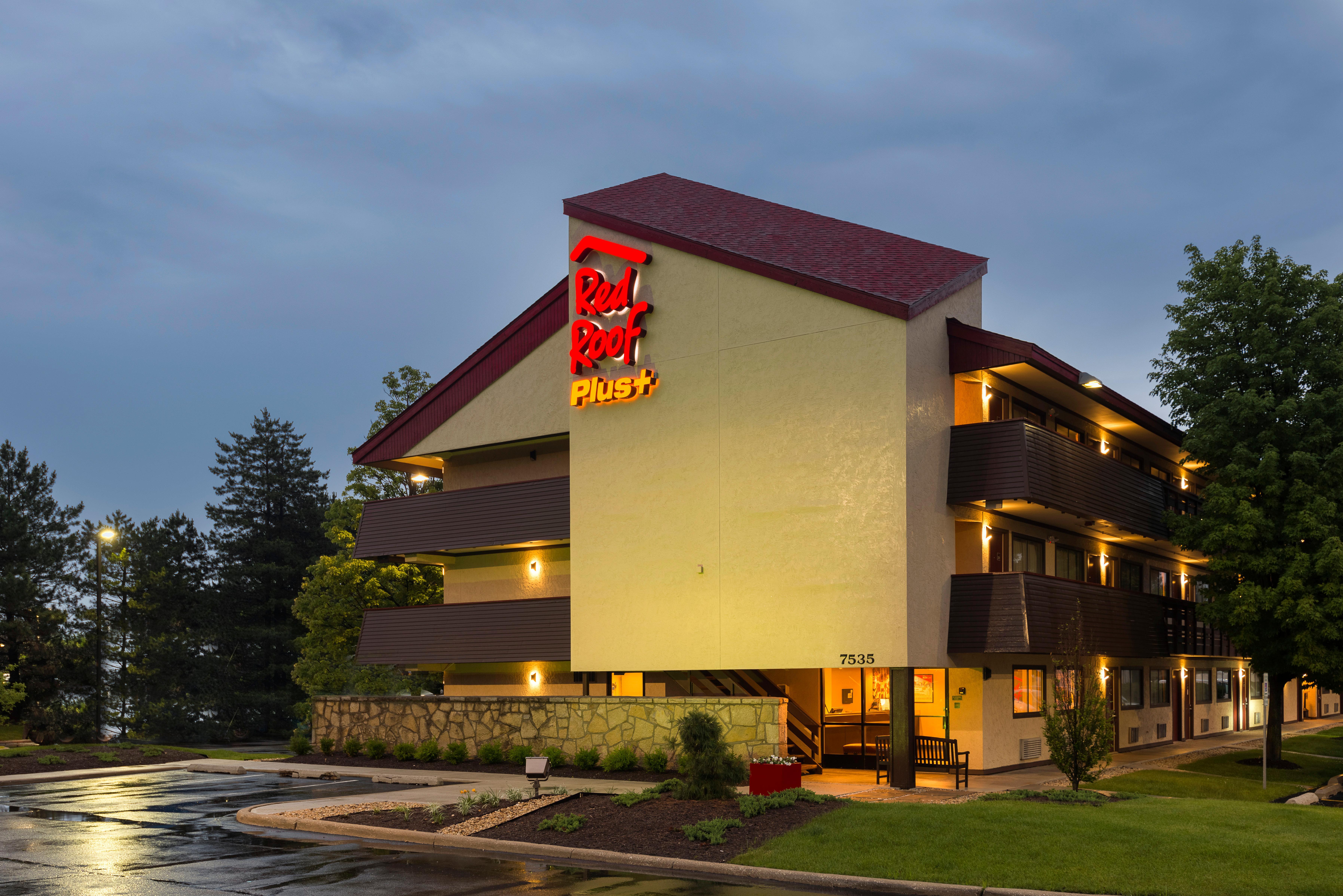 Red Roof Inn Plus+ Chicago - Willowbrook Dış mekan fotoğraf