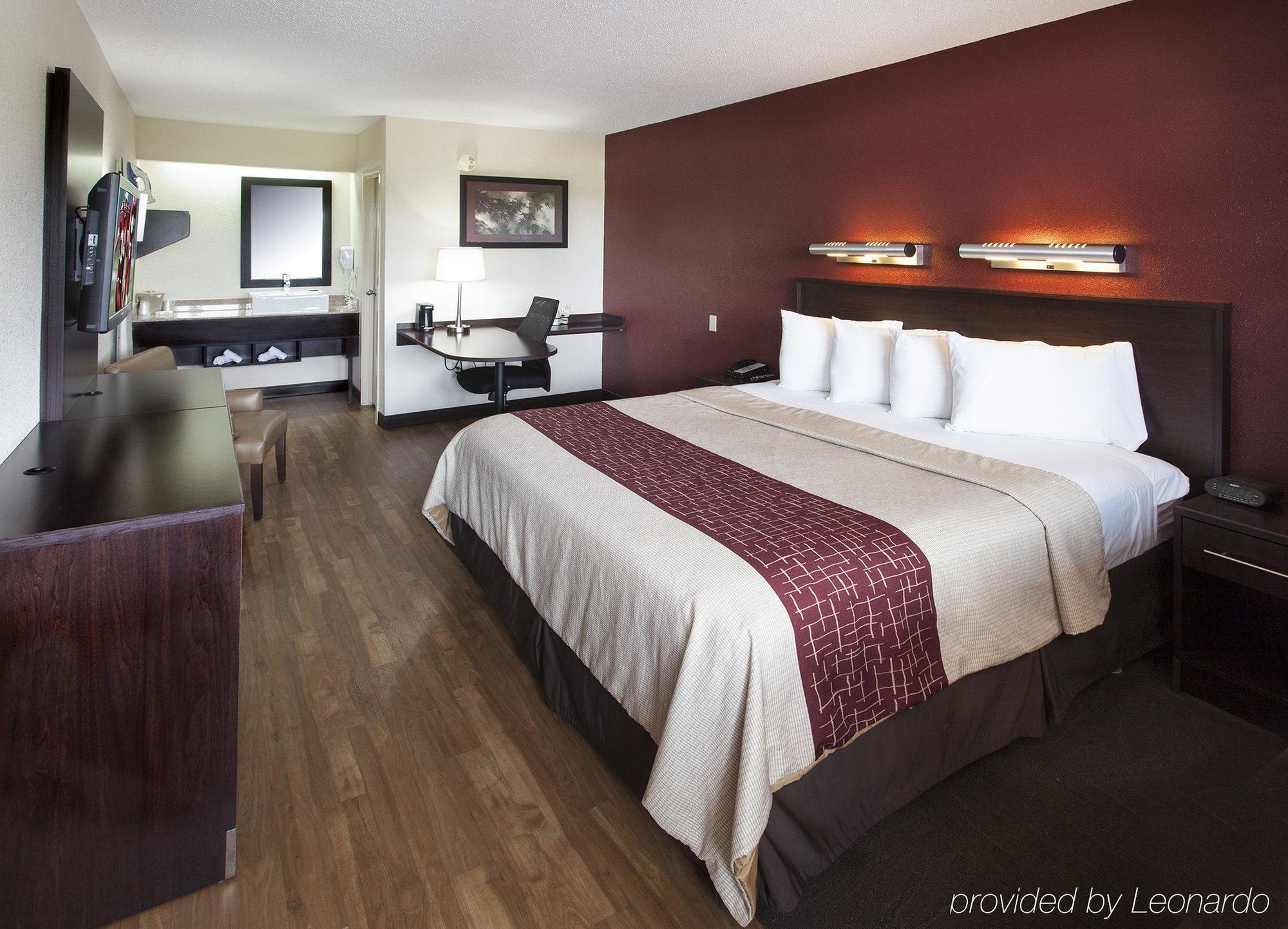 Red Roof Inn Plus+ Chicago - Willowbrook Dış mekan fotoğraf